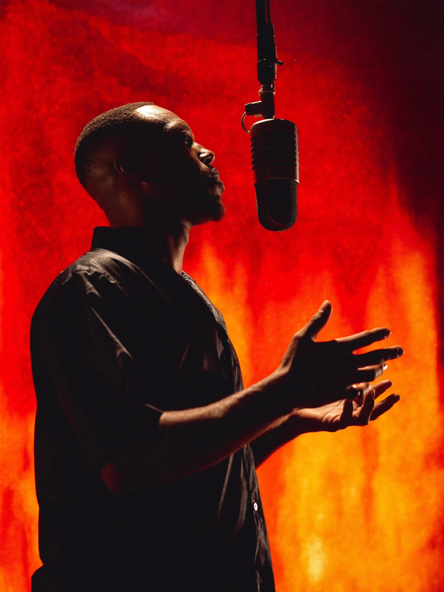 DOMINIK – Mic